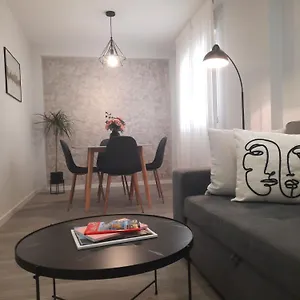 moderno-acogedor-y-centrico-apartamento.es-andalucia.com/